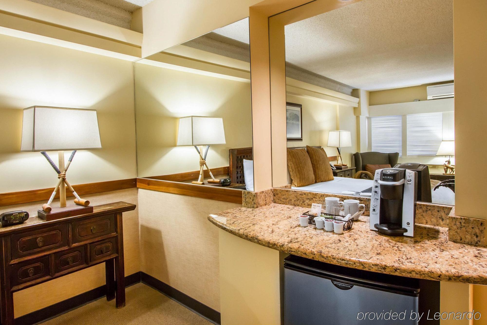 Equus Hotel 3*