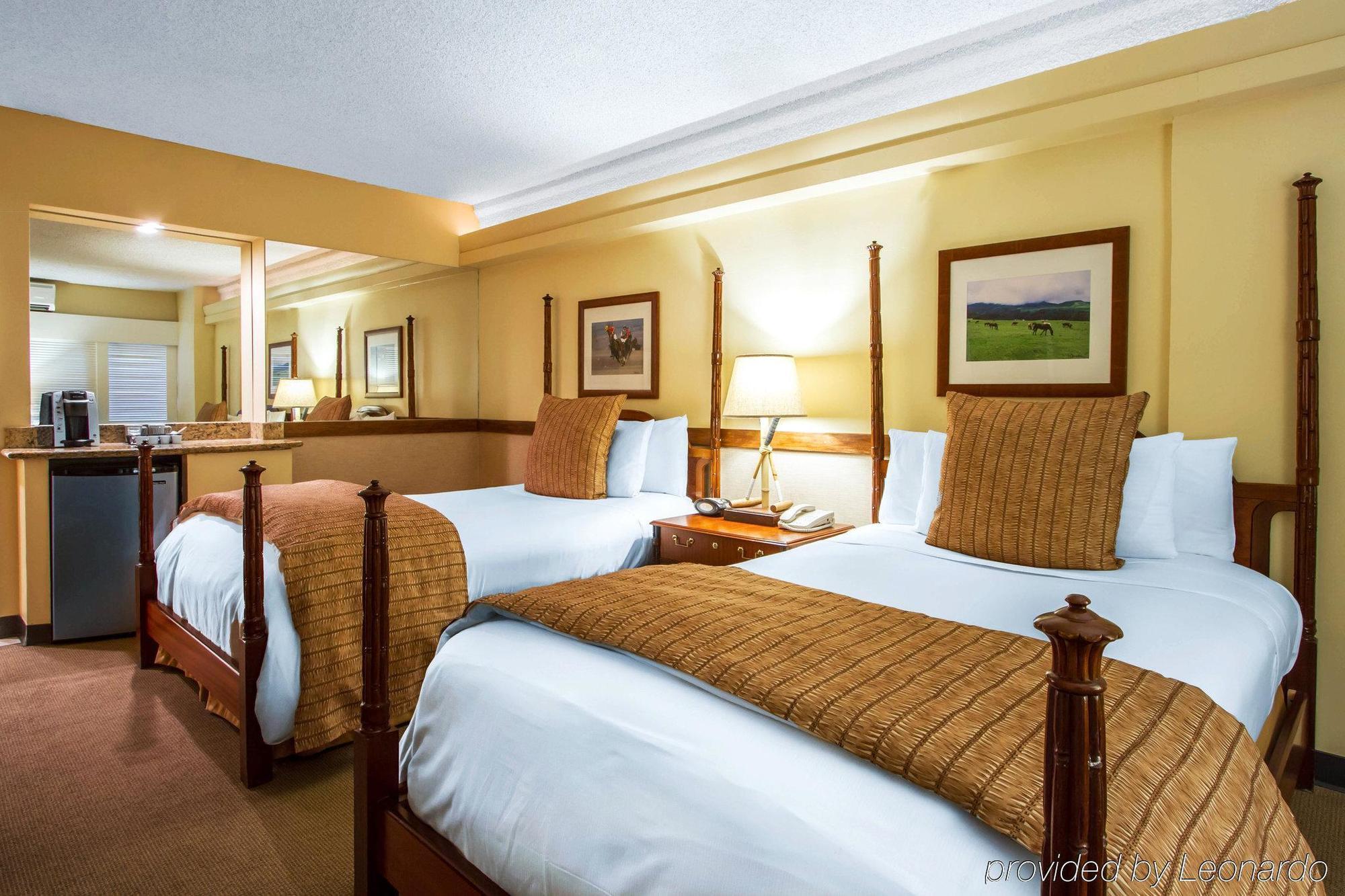 Hotel Equus Honolulu
