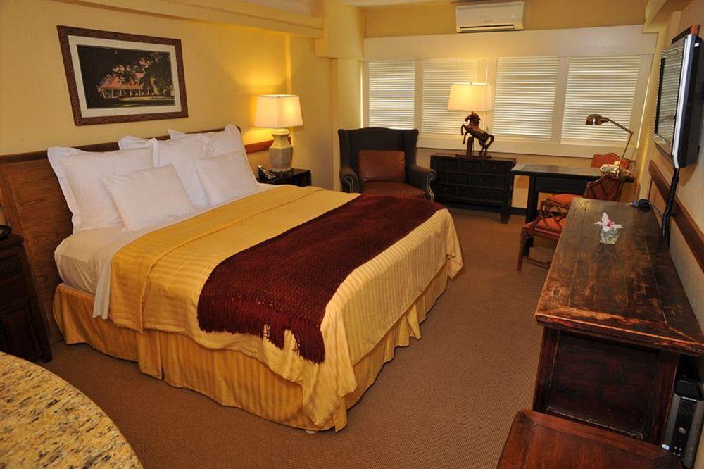 Hotel Equus Honolulu