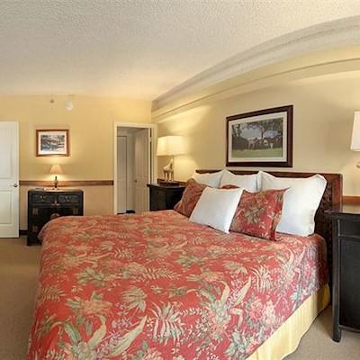 Hotel Equus Honolulu